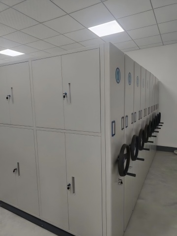 手動(dòng)密集架